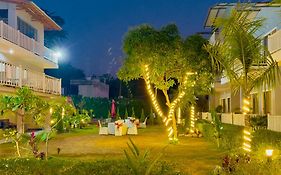 Creek Wood Resort Jim Corbett